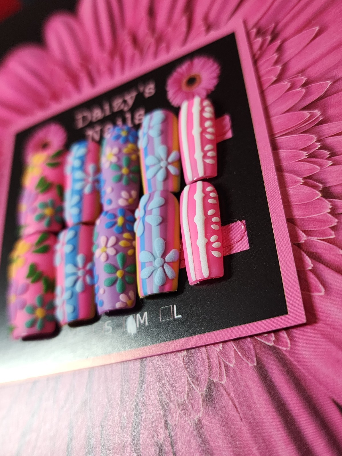 Medium Size Pink Matte 3D Daisy Nail Set Handmade Square 2.5 Cm Length