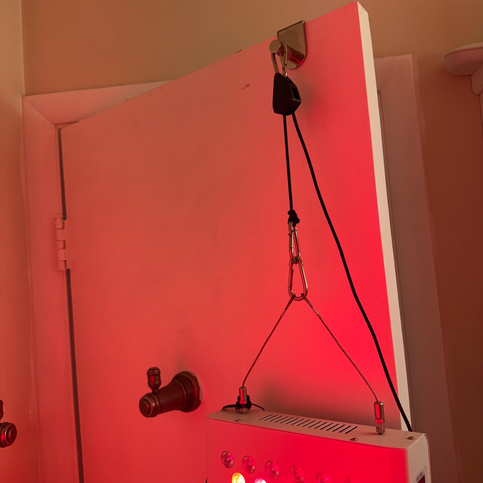 Mitoredlight Mito Pro 300 Red Light Therapy Panel, Goggles, Manual, Hardware