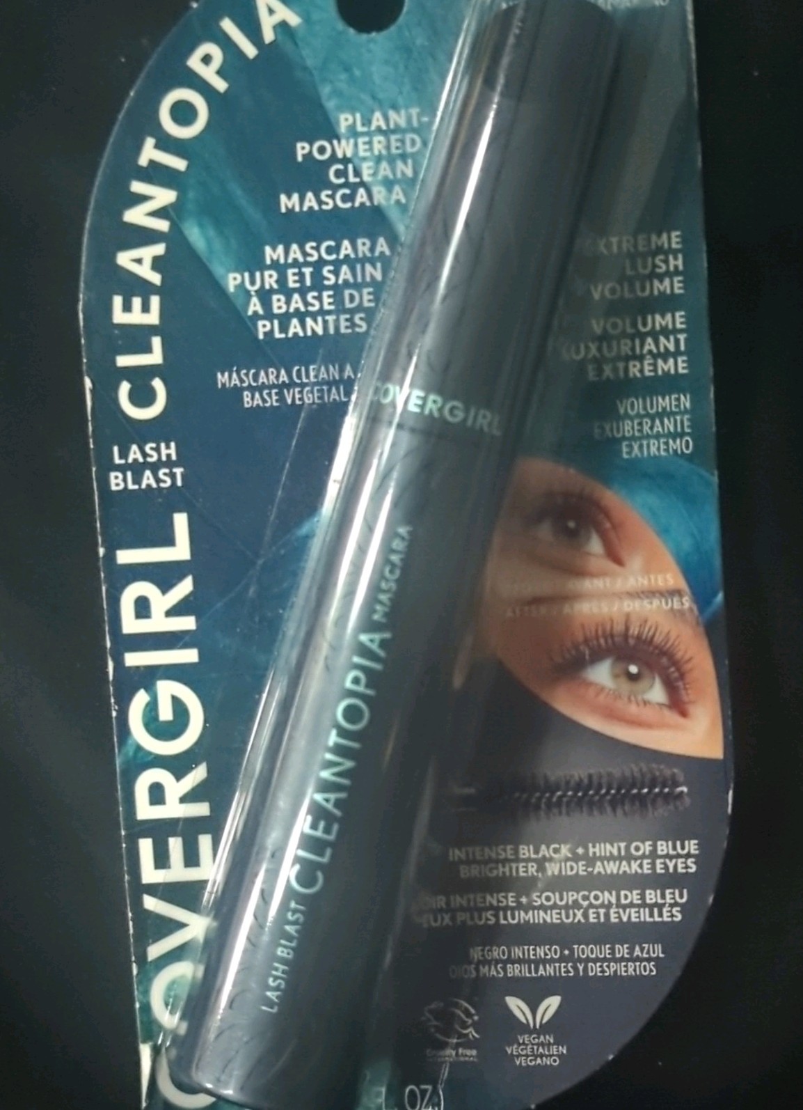 Covergirl LashBlast Cleantopia Plant Powered Clean Mascara Ultramarine Black 820