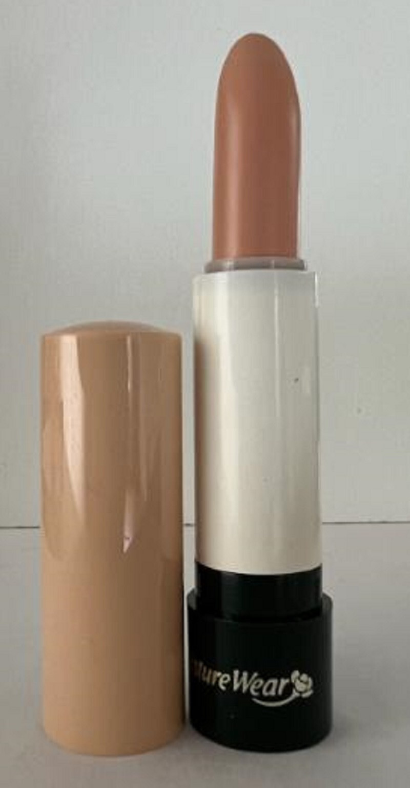 Procter & Gamble Cover Girl Moisture Wear Moisturizing Concealer Light